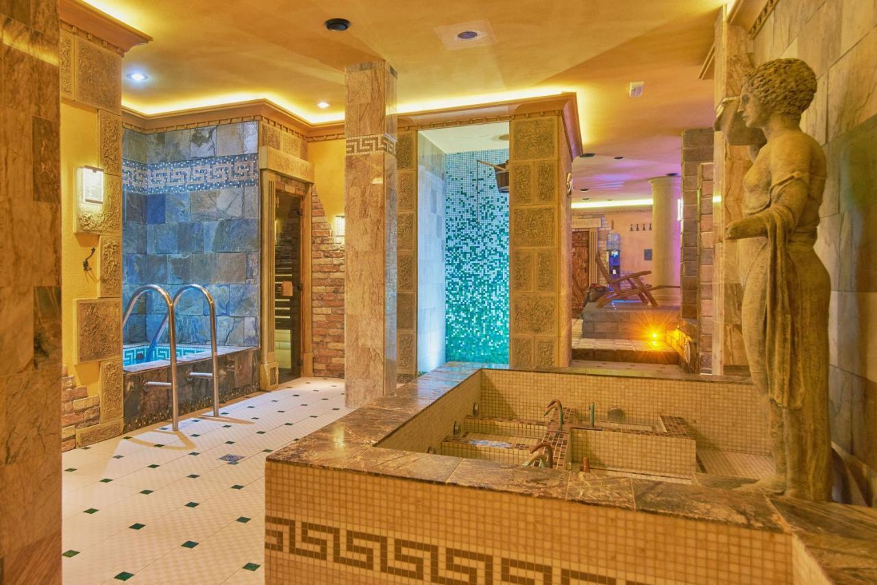 Privilege - Empire Hotels Group Košice Esterno foto